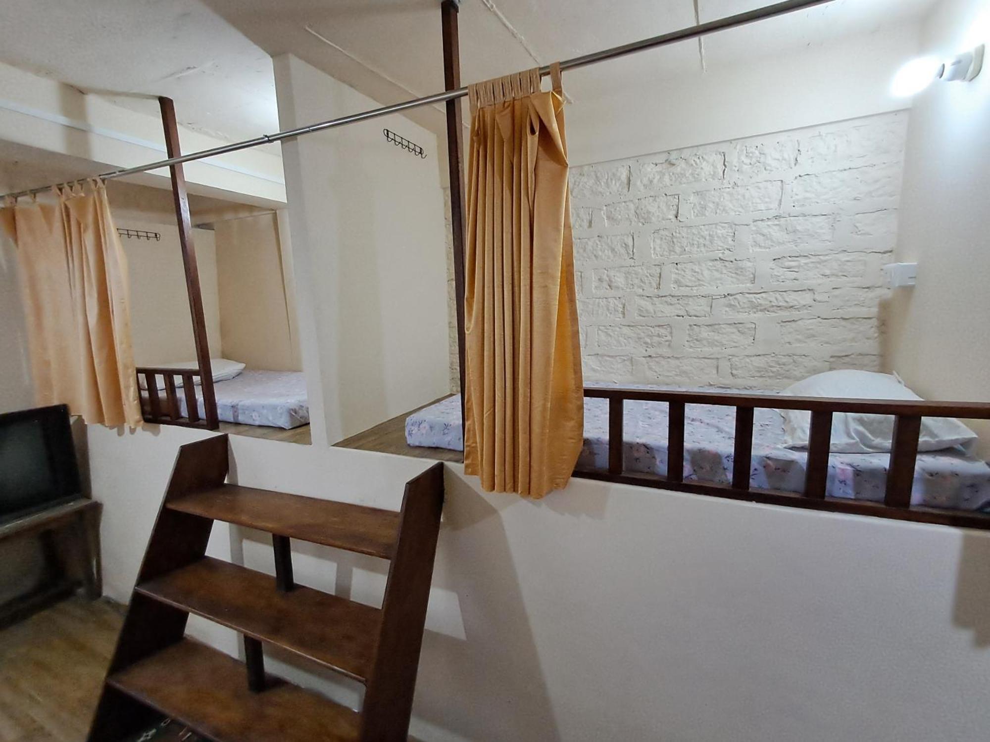 Dormitories/Hosteller, Giftland Homestay Aizawl Exterior photo